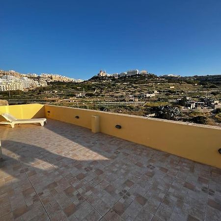 Conmal Penthouse In Mellieha Bay Apartment Exterior foto